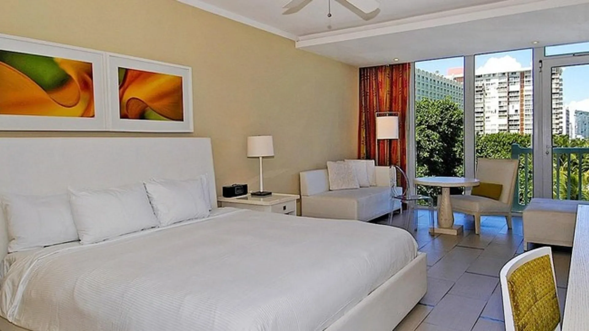 Resort Fairmont El San Juan Hotel